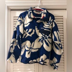 Patagonia Blue and White Fleece Pullover